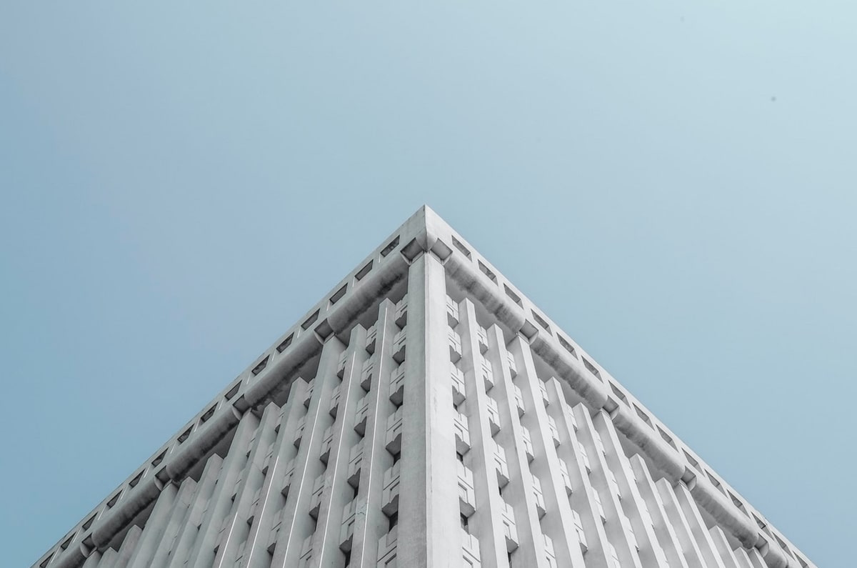 【题干】53. 请你帮助12个月份把队伍按先后顺序排列好吧！